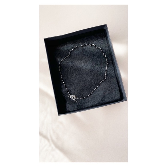 Pretty Bird Toggle Silver & Black choker - Picture 8 of 10